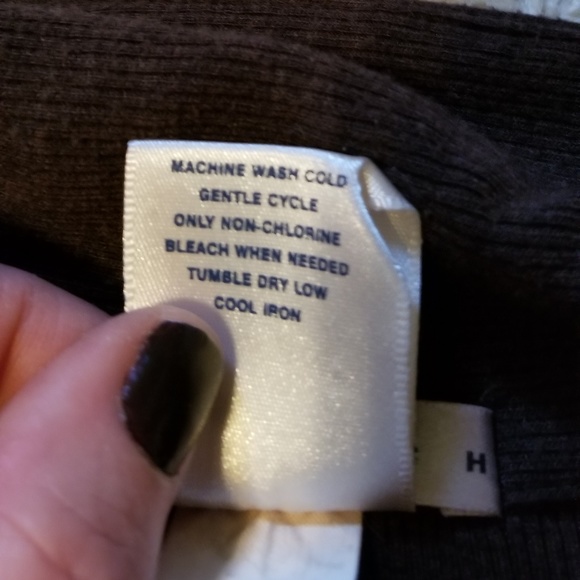 Brown Ribbed Top w/Pocket - Picture 5 of 5